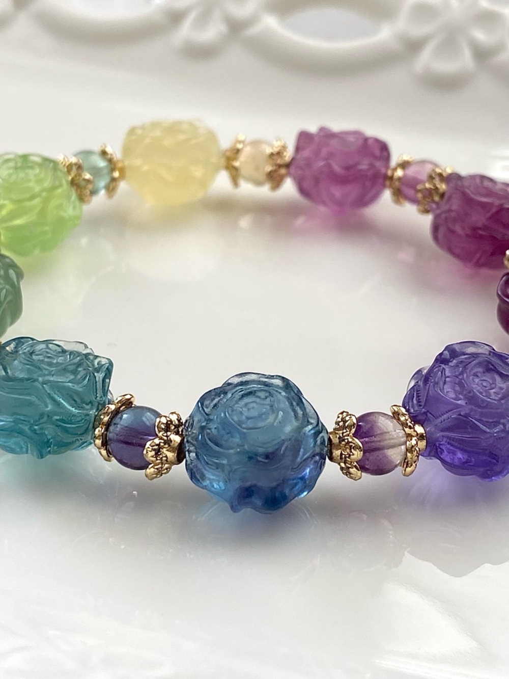 B165-Handmade Multicolor Carved Fluorite Flower Stretchable Bracelet - Picture 5 of 8